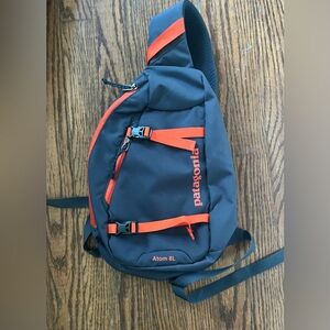 EUC Patagonia Atom Sling Bag 8L